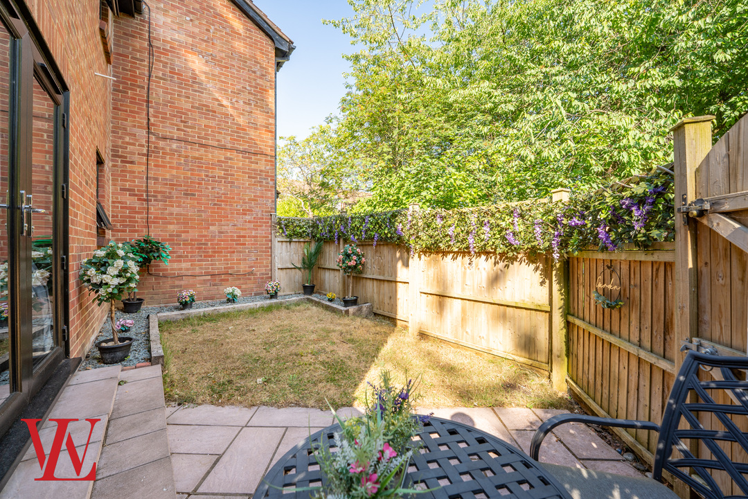 1 bed end of terrace house for sale in Mathams Drive, Bishop's Stortford, Hertfordshire  - Property Image 10