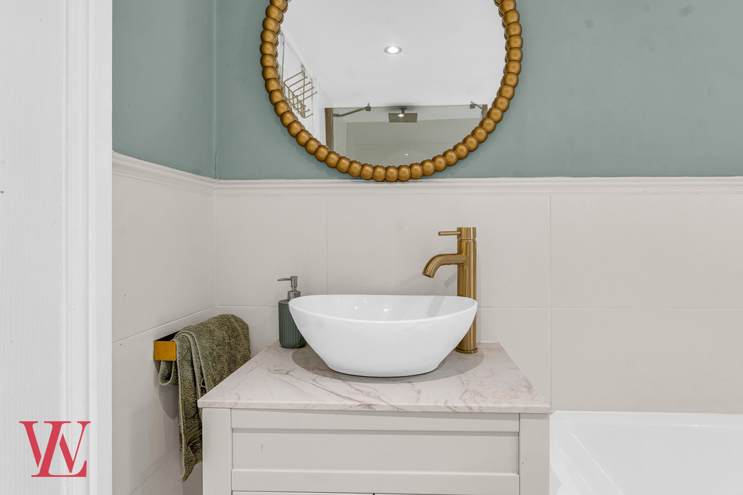 2 bed maisonette for sale in Rye Street, Bishop's Stortford, Hertfordshire 18