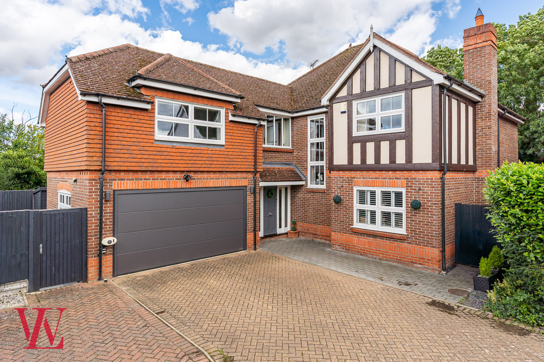5 bed detached house for sale in Beldams Gate, Bishop's Stortford, Hertfordshire