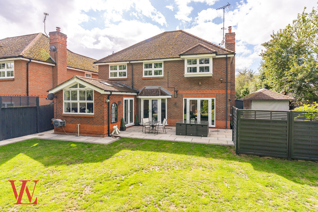 5 bed detached house for sale in Beldams Gate, Bishop's Stortford, Hertfordshire 1