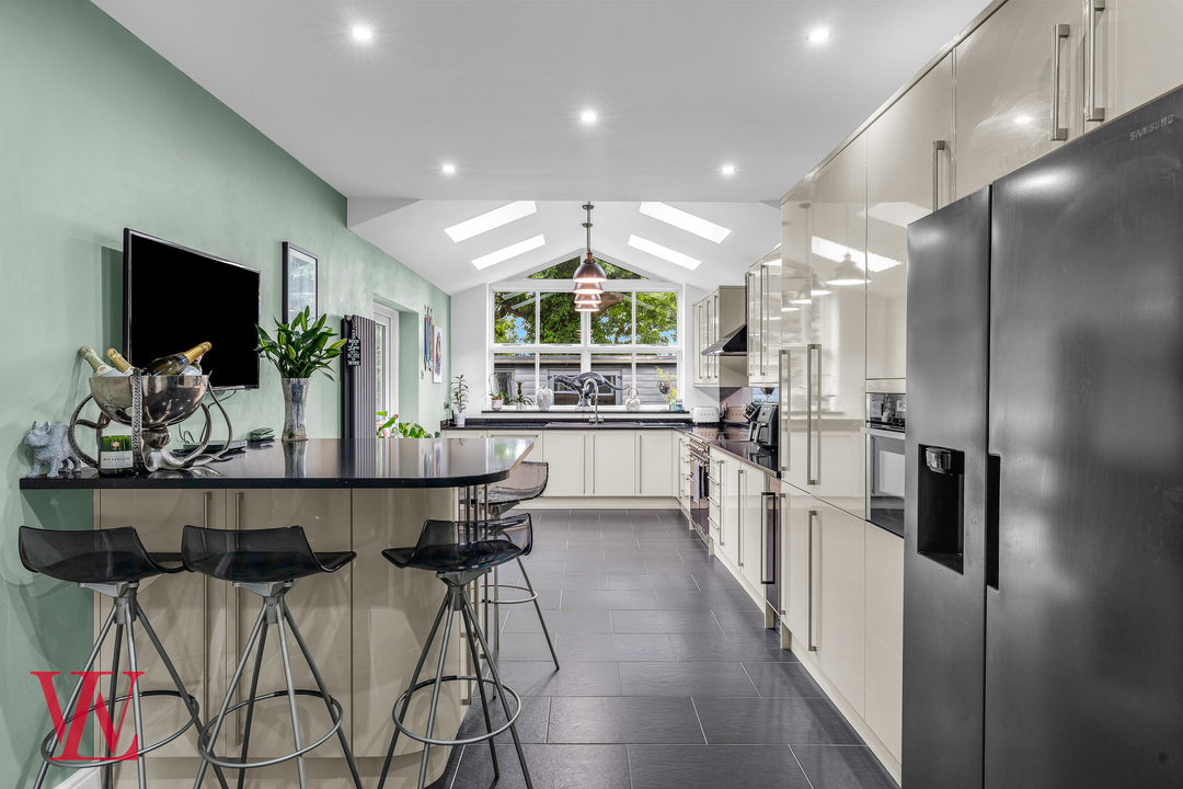 5 bed detached house for sale in Beldams Gate, Bishop's Stortford, Hertfordshire  - Property Image 7