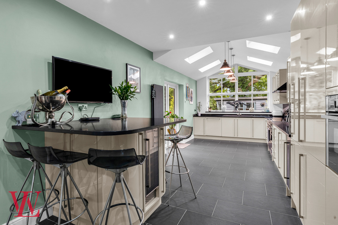 5 bed detached house for sale in Beldams Gate, Bishop's Stortford, Hertfordshire  - Property Image 8