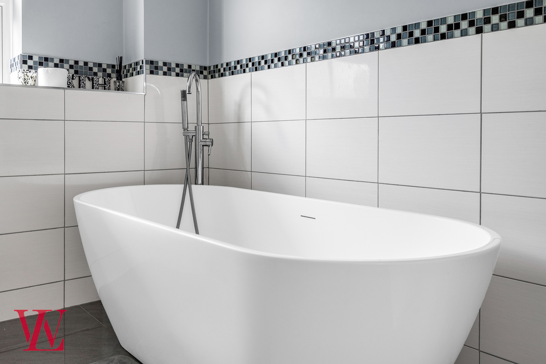 5 bed detached house for sale in Beldams Gate, Bishop's Stortford, Hertfordshire  - Property Image 38