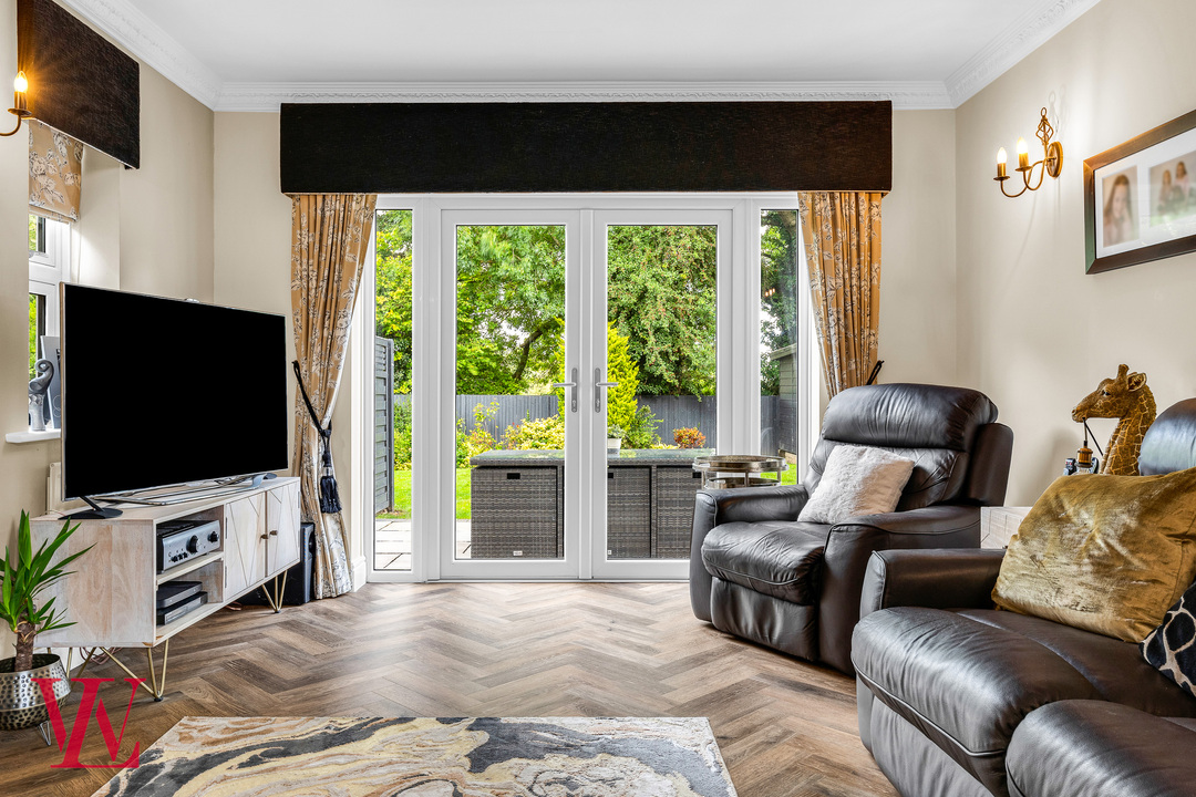 5 bed detached house for sale in Beldams Gate, Bishop's Stortford, Hertfordshire 3