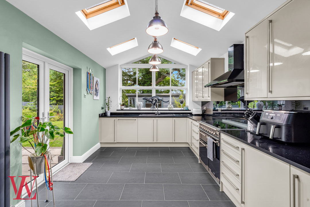 5 bed detached house for sale in Beldams Gate, Bishop's Stortford, Hertfordshire  - Property Image 11