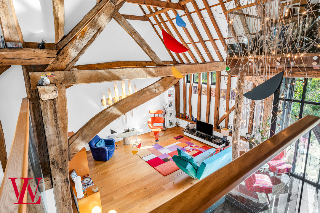 3 bed barn conversion for sale in Bridge Barn, Folly Farm, Stortford Road, Dunmow, Essex  - Property Image 9