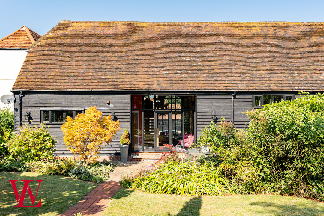 3 bed barn conversion for sale in Bridge Barn, Folly Farm, Stortford Road, Dunmow, Essex  - Property Image 28