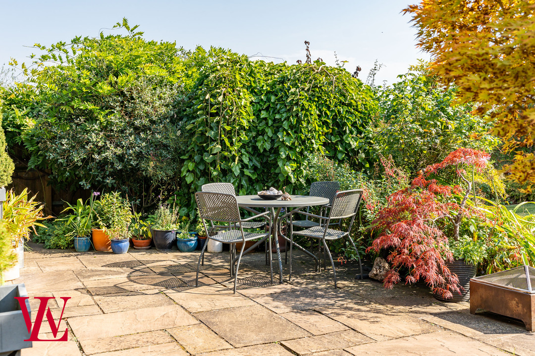 3 bed barn conversion for sale in Bridge Barn, Folly Farm, Stortford Road, Dunmow, Essex 37