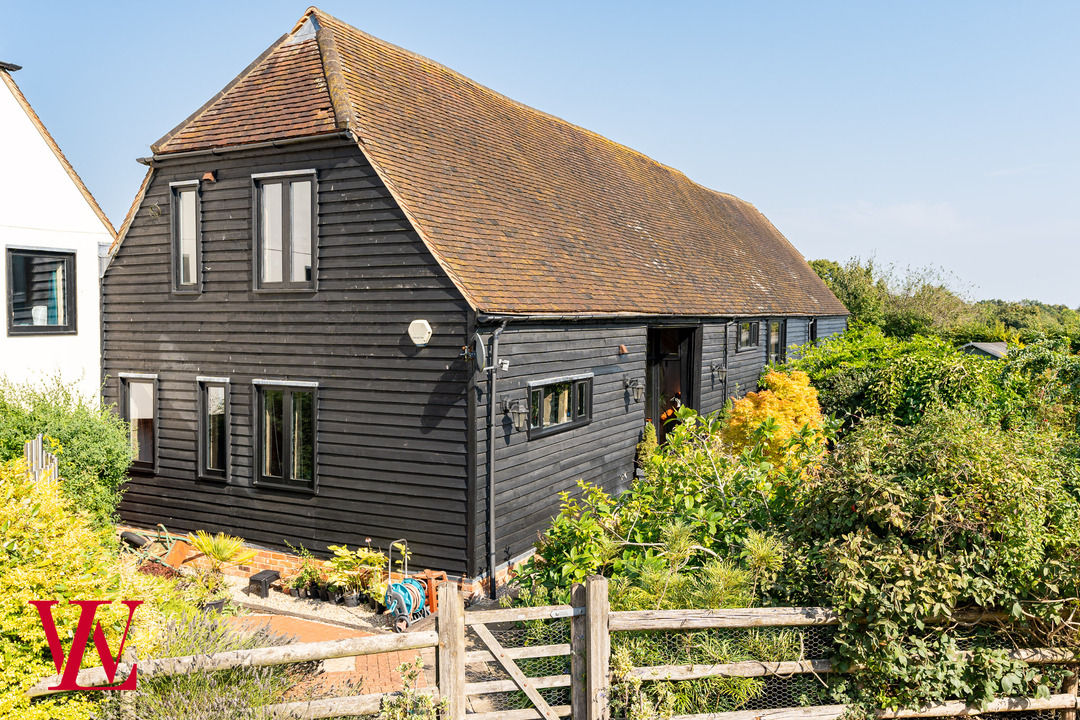 3 bed barn conversion for sale in Bridge Barn, Folly Farm, Stortford Road, Dunmow, Essex 32