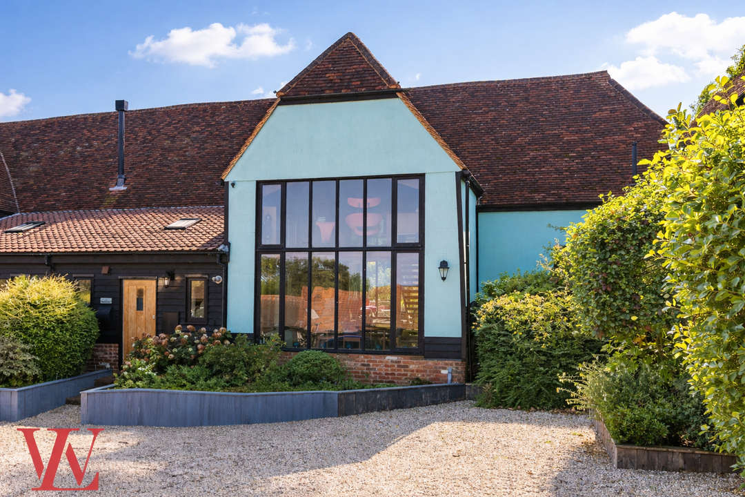 3 bed barn conversion for sale in Bridge Barn, Folly Farm, Stortford Road, Dunmow, Essex  - Property Image 1