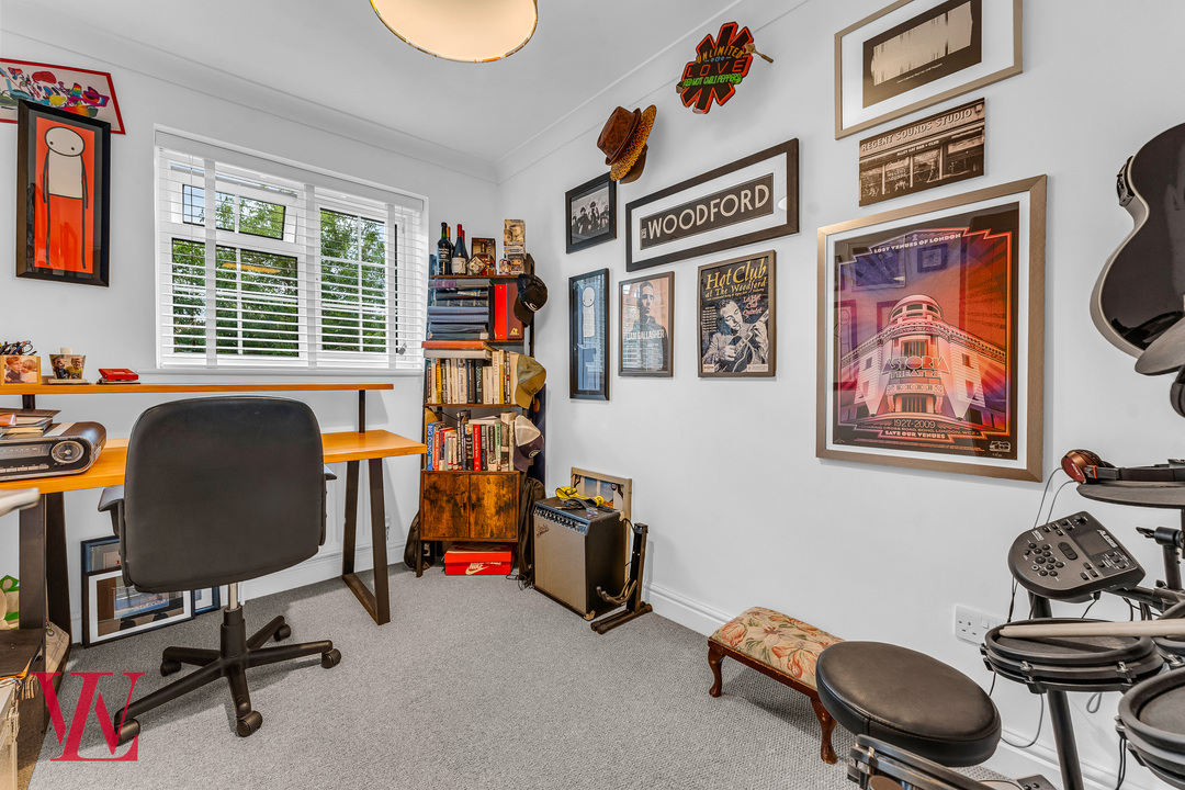 4 bed semi-detached house for sale in Dukes Ride, Bishop's Stortford, Hertfordshire  - Property Image 23