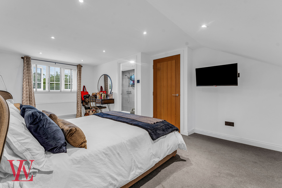 4 bed semi-detached house for sale in Dukes Ride, Bishop's Stortford, Hertfordshire  - Property Image 15