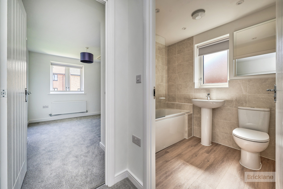 2 bed semi-detached house to rent in Handscomb Way, Bishops Stortford, Hertfordshire  - Property Image 7