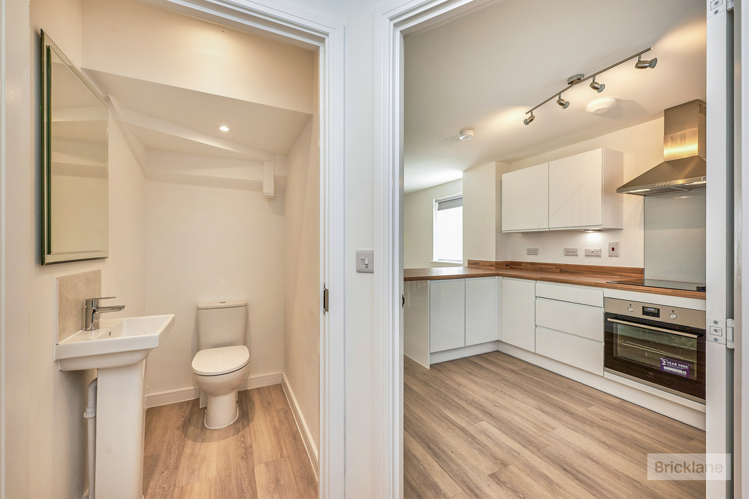 2 bed semi-detached house to rent in Handscomb Way, Bishops Stortford, Hertfordshire  - Property Image 9