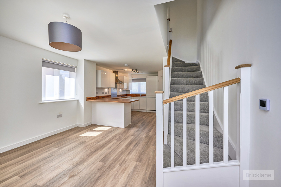2 bed semi-detached house to rent in Handscomb Way, Bishops Stortford, Hertfordshire  - Property Image 6