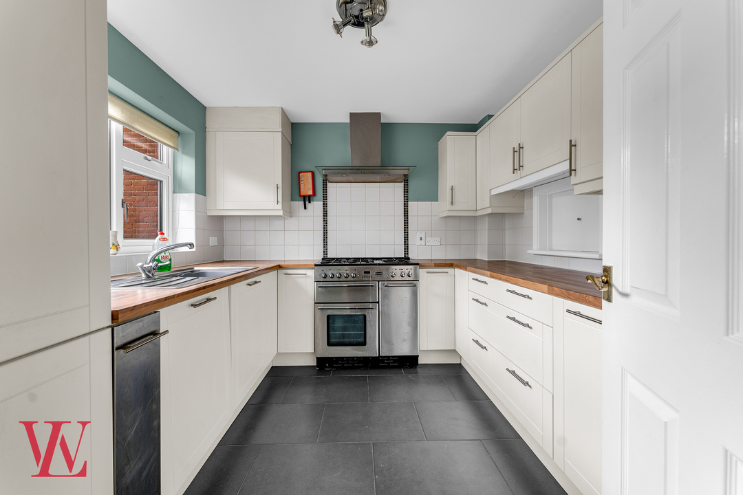 3 bed semi-detached house for sale in Nursery Road, Bishop's Stortford, Hertfordshire  - Property Image 4