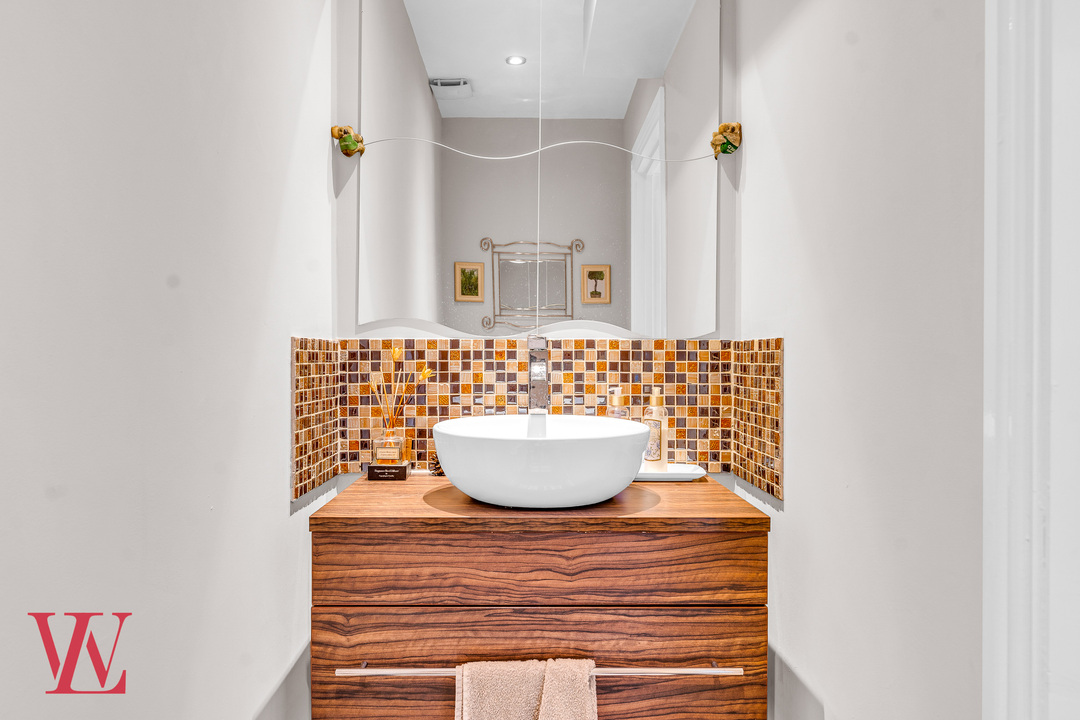 5 bed detached house for sale in Walson Way, Stansted, Essex  - Property Image 12