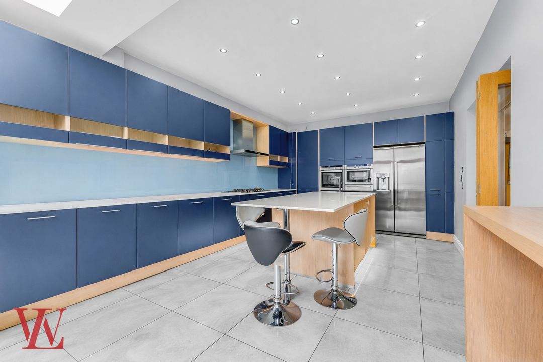 5 bed detached house for sale in Walson Way, Stansted, Essex 1