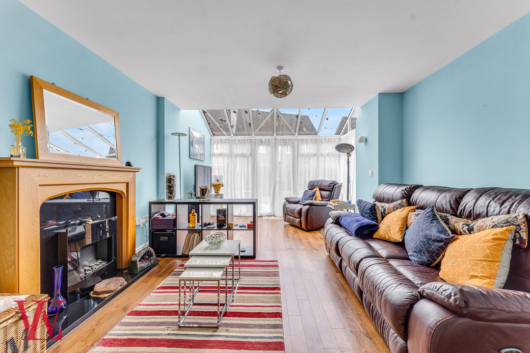 5 bed detached house for sale in Walson Way, Stansted, Essex  - Property Image 9