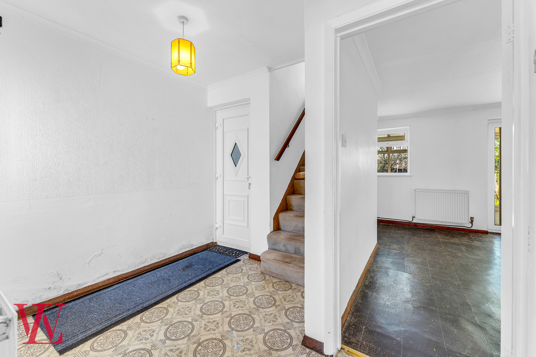 3 bed semi-detached house for sale in Ascot Close, Bishop's Stortford, Hertfordshire  - Property Image 9