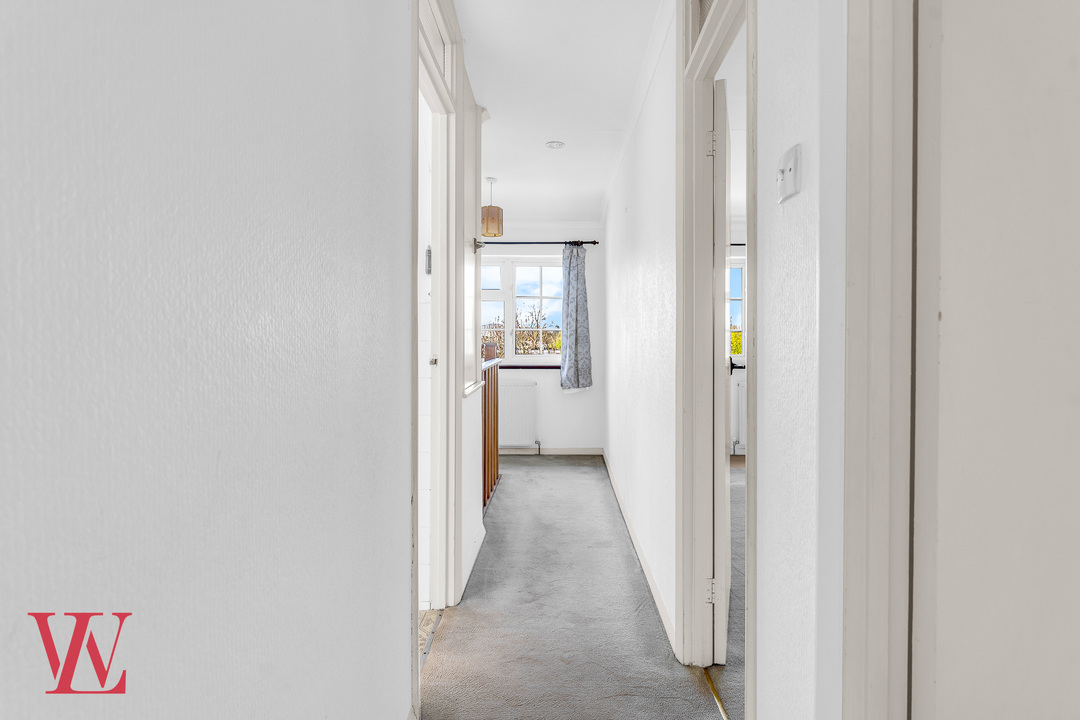 3 bed semi-detached house for sale in Ascot Close, Bishop's Stortford, Hertfordshire  - Property Image 10