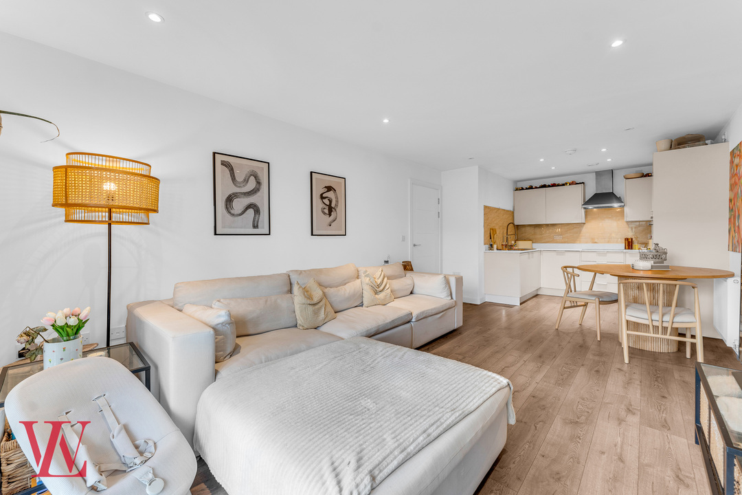 2 bed apartment for sale in River View, Bishop's Stortford, Hertfordshire 6