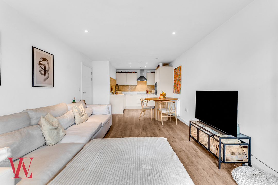 2 bed apartment for sale in River View, Bishop's Stortford, Hertfordshire  - Property Image 2