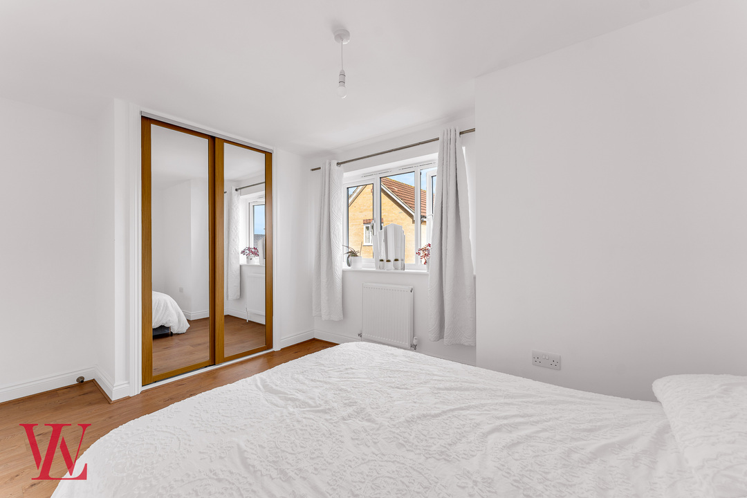 2 bed apartment for sale in Harris Green, Dunmow, Essex 8