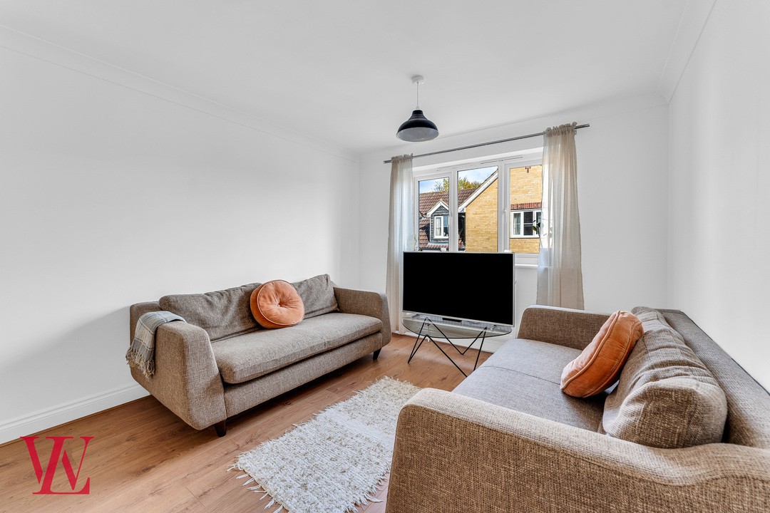 2 bed apartment for sale in Harris Green, Dunmow, Essex  - Property Image 7