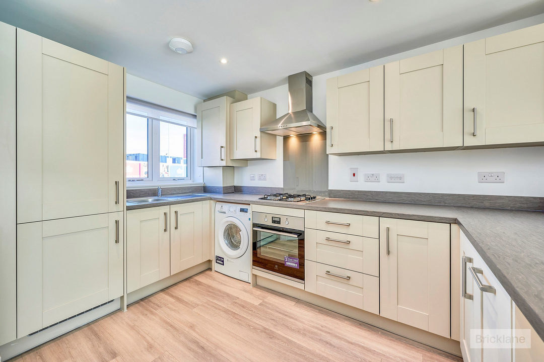 2 bed terraced house to rent in Boultwood Way, Bishop's Stortford, Hertfordshire  - Property Image 4