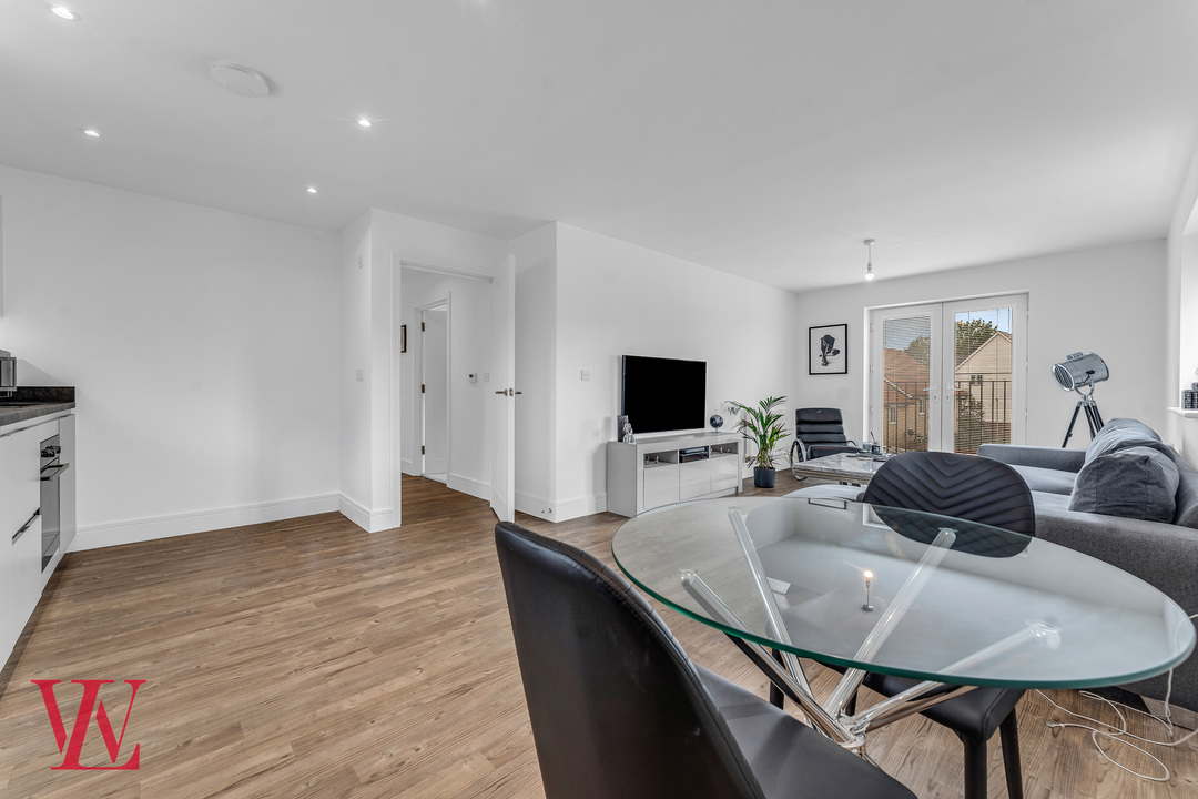 2 bed apartment for sale in Ridley House, Grant Road, Bishop's Stortford, Hertfordshire 2