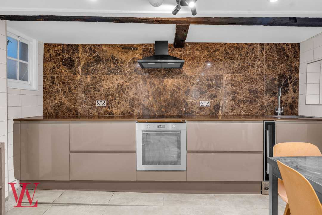 1 bed town house for sale in Basbow Lane, Bishop's Stortford, Hertfordshire  - Property Image 4