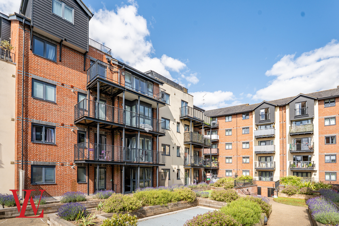 2 bed apartment for sale in Tanners Wharf, Bishop's Stortford, Hertfordshire - Property Image 1