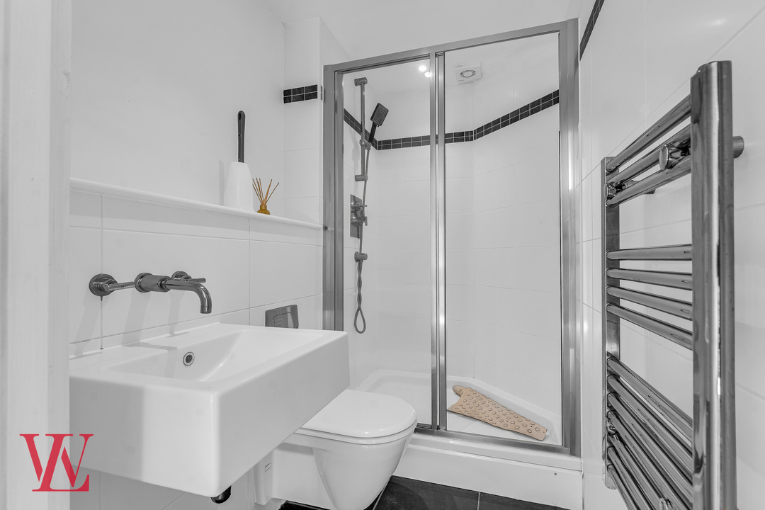 2 bed apartment for sale in Tanners Wharf, Bishop's Stortford, Hertfordshire 9