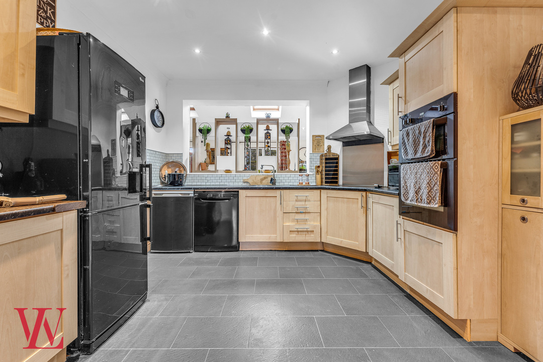 5 bed detached house for sale in Burley Hill, Harlow, Essex  - Property Image 7