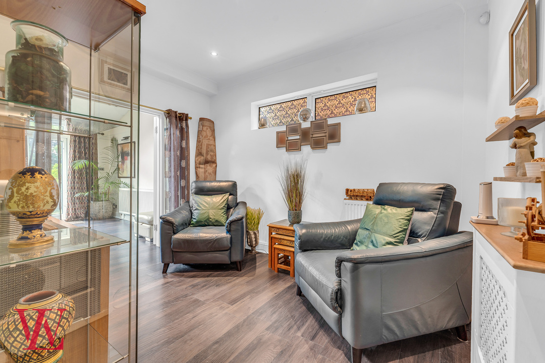 5 bed detached house for sale in Burley Hill, Harlow, Essex  - Property Image 6