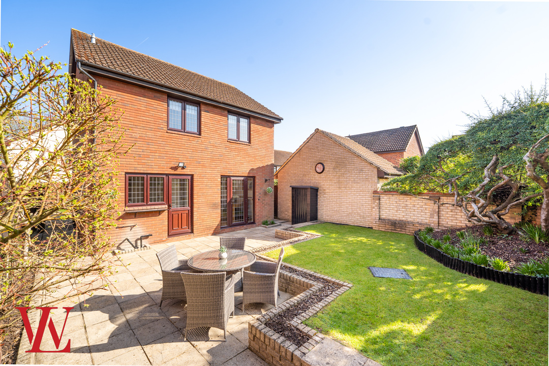 4 bed detached house for sale in Bylands Close, Bishop's Stortford, Hertfordshire  - Property Image 2