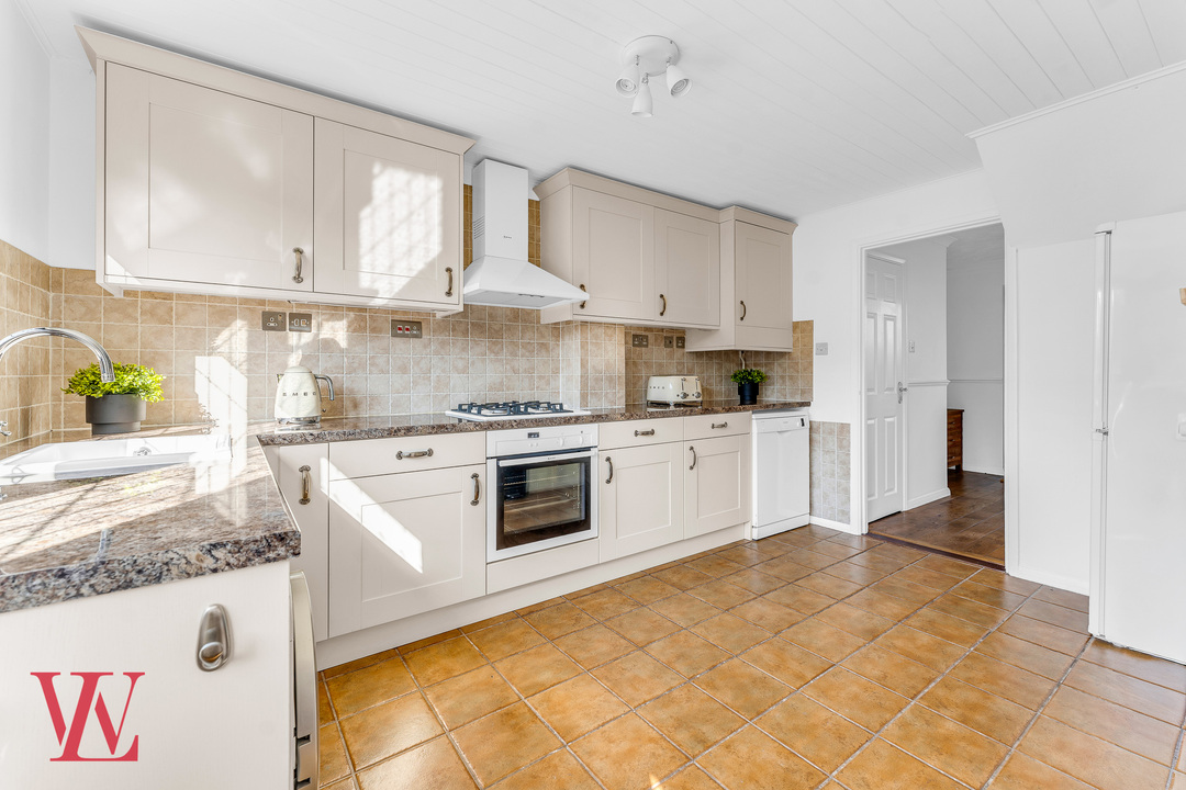 4 bed detached house for sale in Bylands Close, Bishop's Stortford, Hertfordshire 7