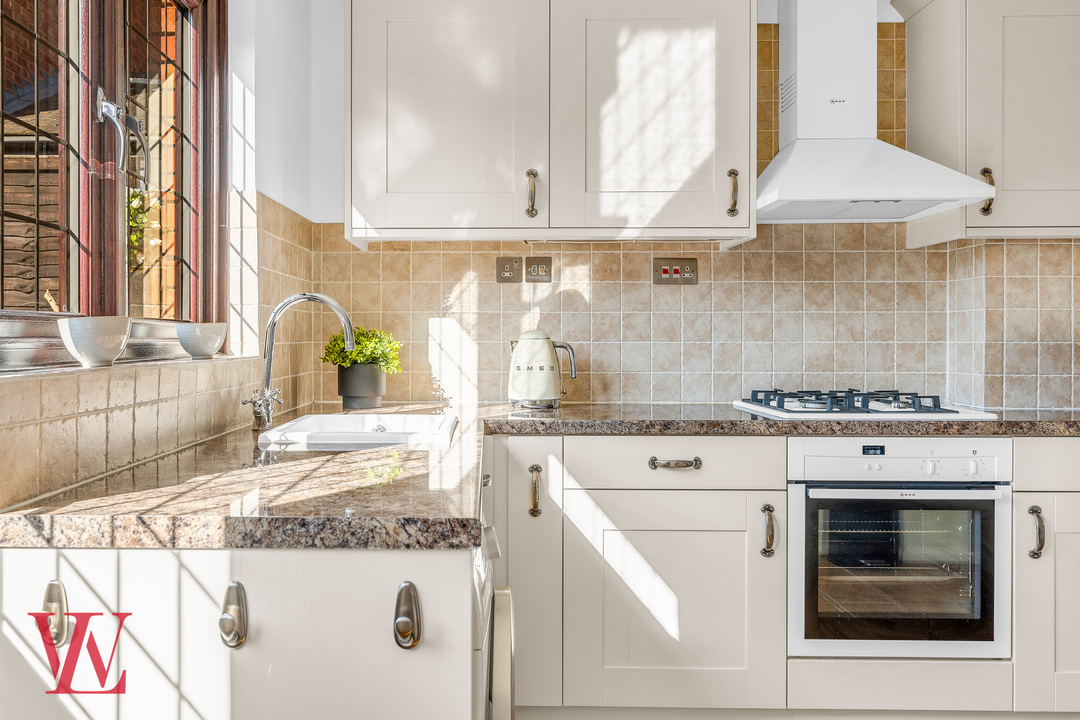 4 bed detached house for sale in Bylands Close, Bishop's Stortford, Hertfordshire  - Property Image 9