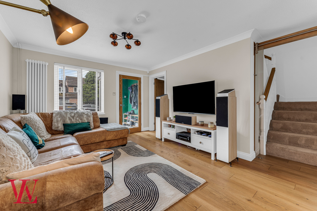 3 bed semi-detached house for sale in Sunningdale, Bishop's Stortford, Hertfordshire  - Property Image 6