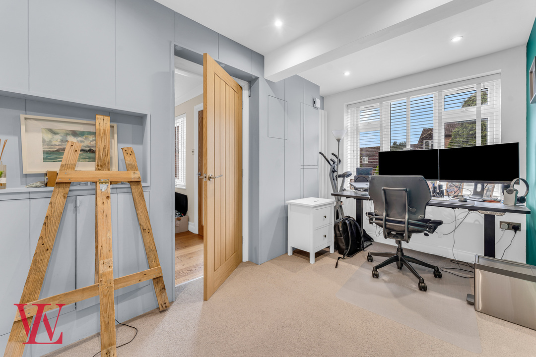 3 bed semi-detached house for sale in Sunningdale, Bishop's Stortford, Hertfordshire  - Property Image 8