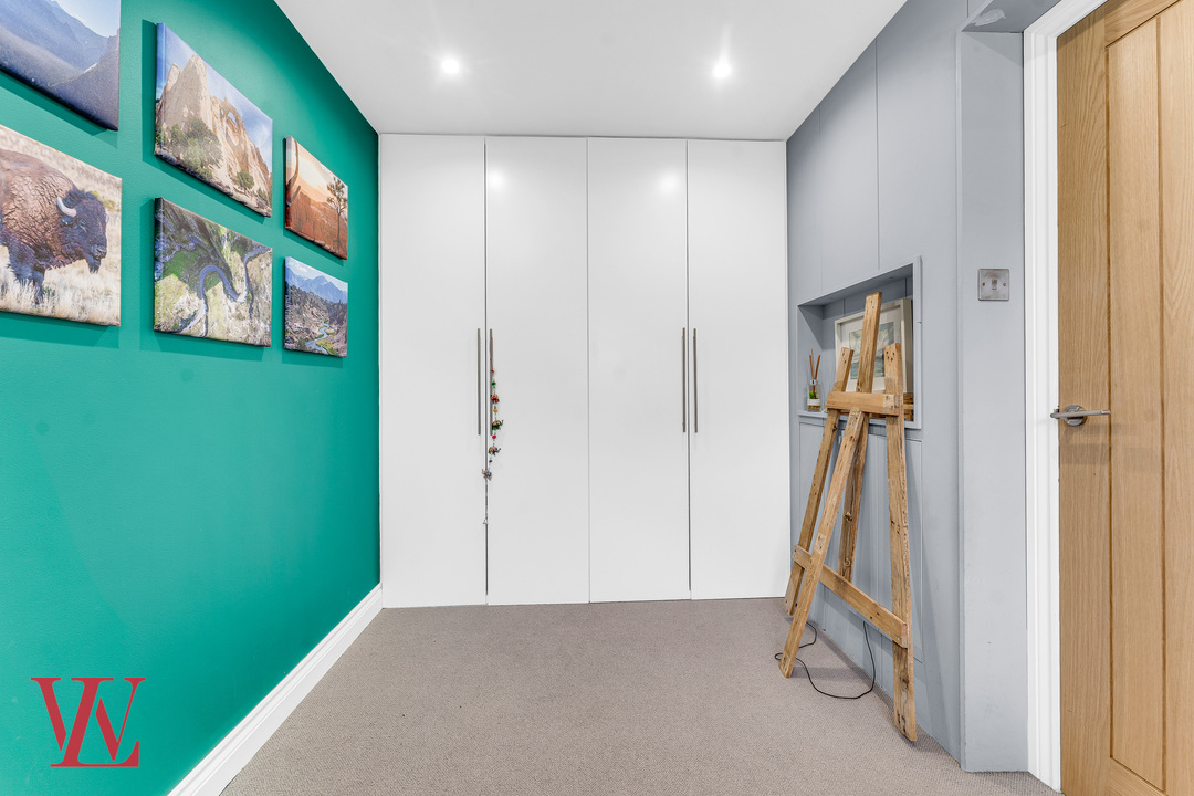 3 bed semi-detached house for sale in Sunningdale, Bishop's Stortford, Hertfordshire  - Property Image 9