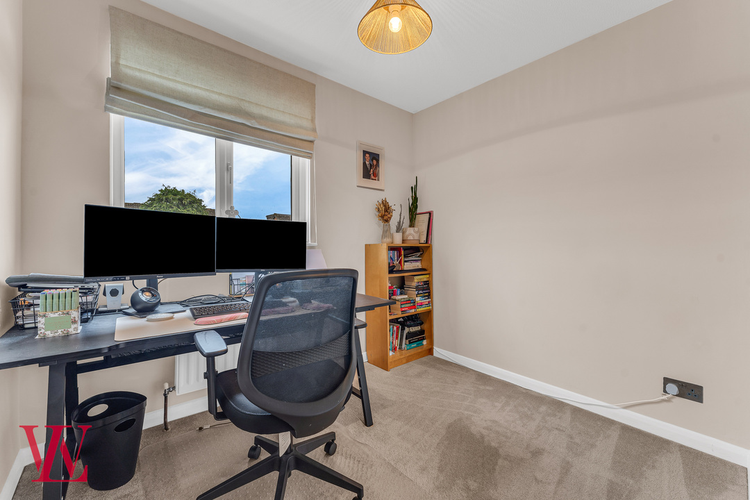3 bed semi-detached house for sale in Sunningdale, Bishop's Stortford, Hertfordshire  - Property Image 16