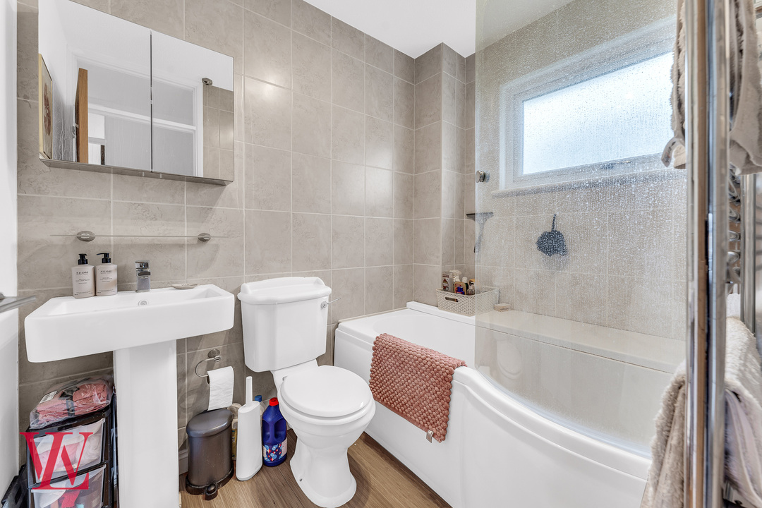 3 bed semi-detached house for sale in Sunningdale, Bishop's Stortford, Hertfordshire 14