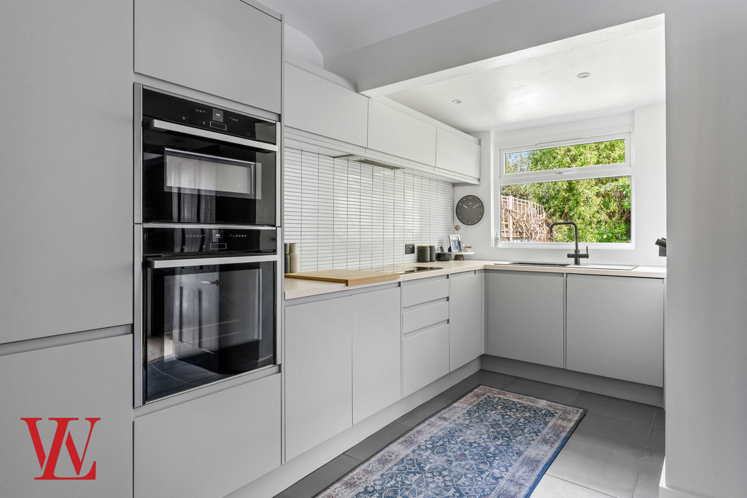 2 bed detached house for sale in Stort Road, Bishop's Stortford, Hertfordshire  - Property Image 5