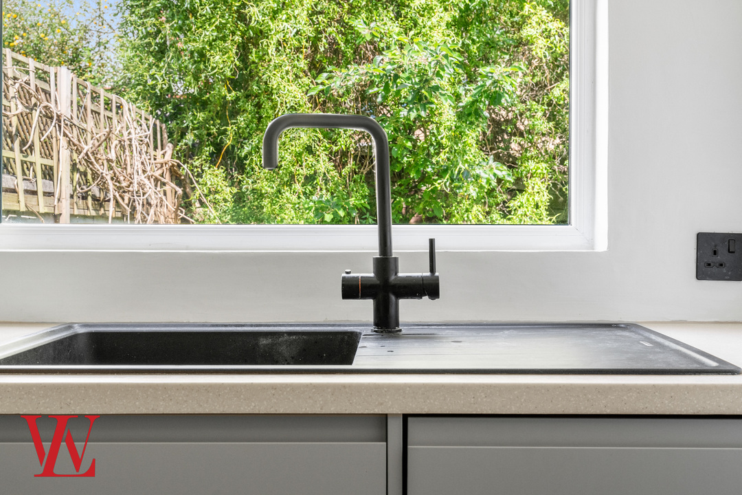 2 bed detached house for sale in Stort Road, Bishop's Stortford, Hertfordshire  - Property Image 8