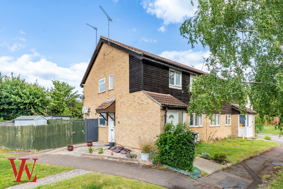 2 bed maisonette for sale in Goodwin Stile, Bishop's Stortford, Hertfordshire - Property Image 1