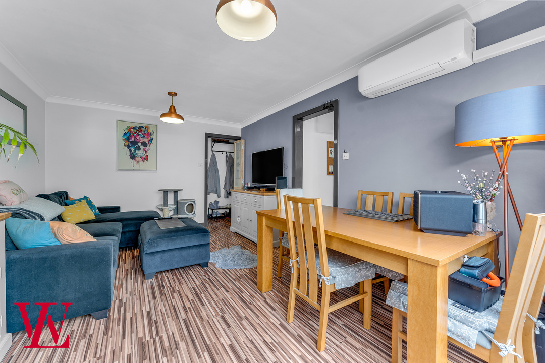 2 bed maisonette for sale in Goodwin Stile, Bishop's Stortford, Hertfordshire  - Property Image 3