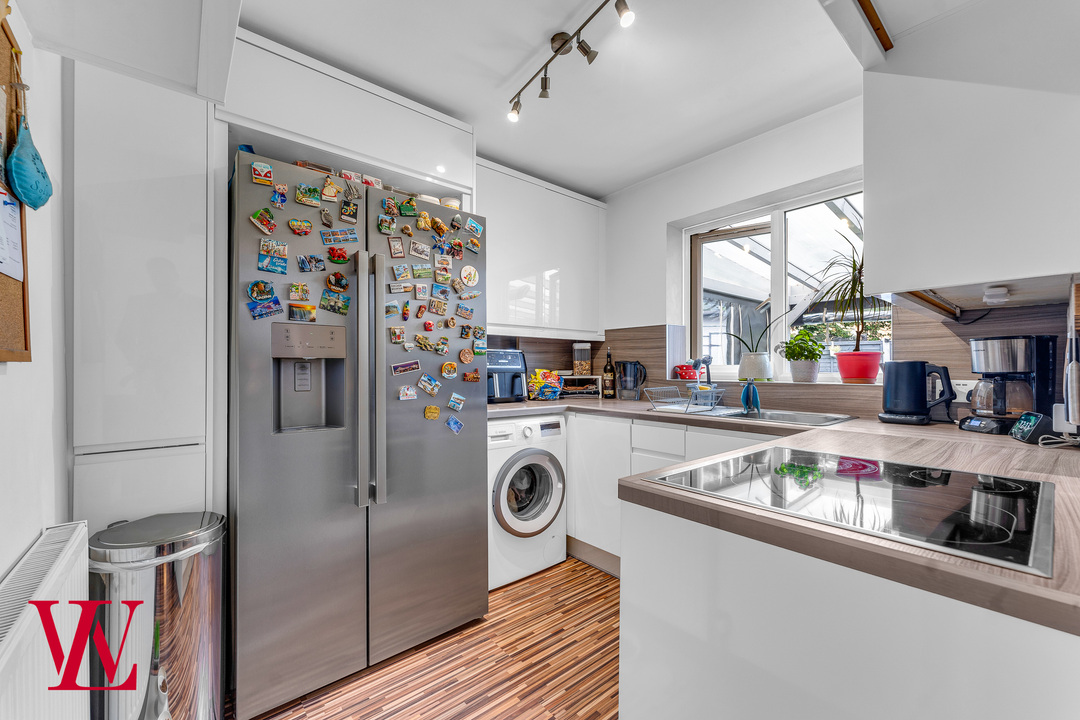 2 bed maisonette for sale in Goodwin Stile, Bishop's Stortford, Hertfordshire 3