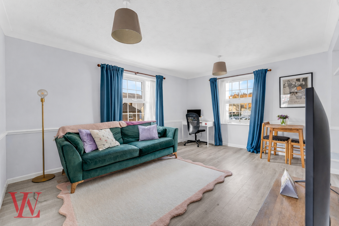 1 bed apartment for sale in Red Lion Court, Bishop's Stortford, Hertfordshire 1